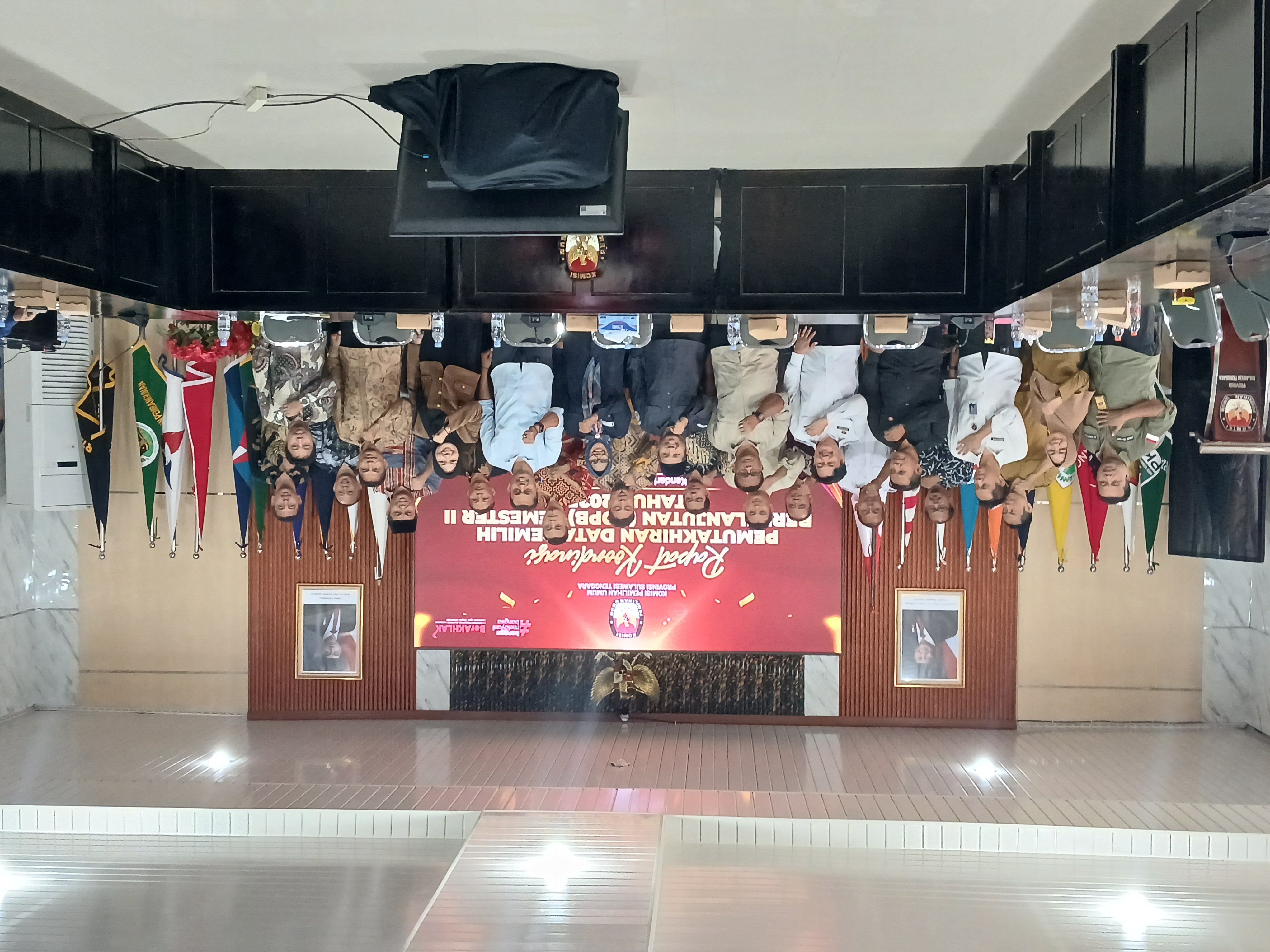 Bawaslu Sultra Laporkan Penyampaian Hasil Pengawasan pada RaKoor PDPB Semester II Tahun 2025 di KPU Sultra