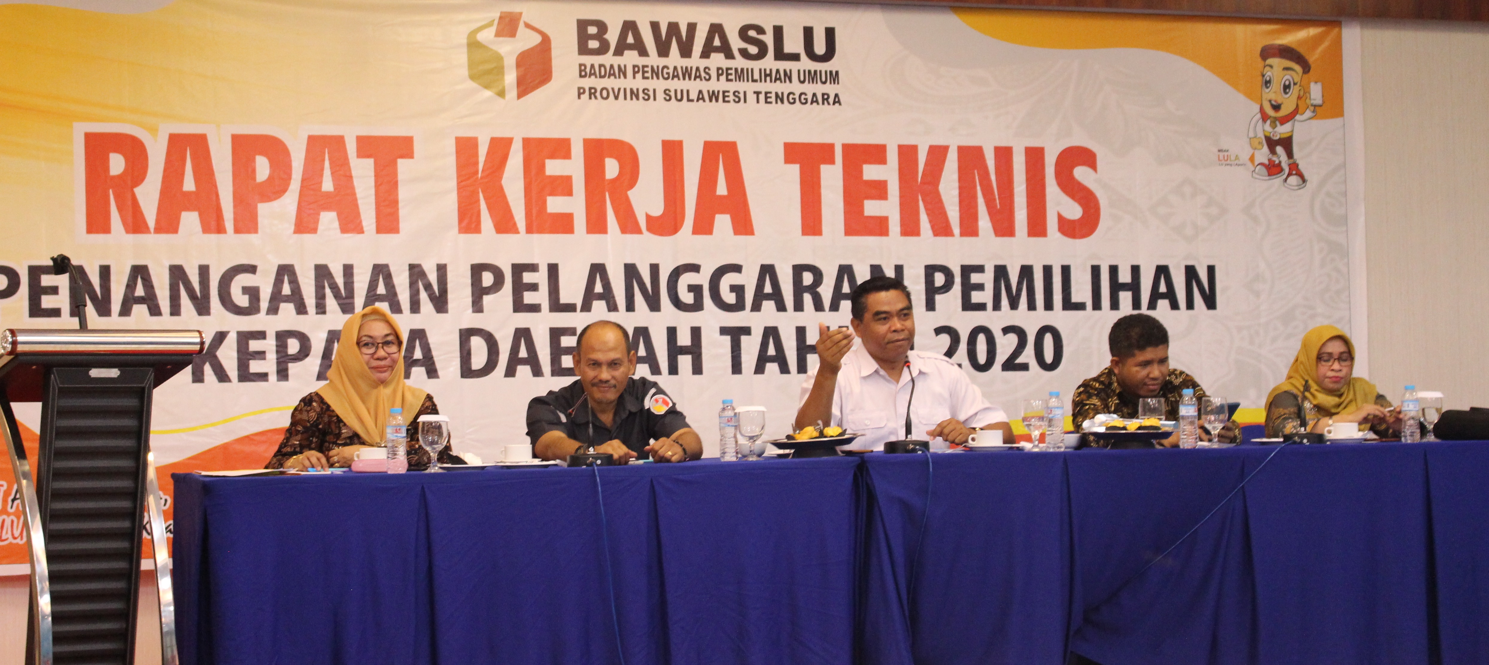 Hamirudin Udu Jelaskan Dua Tantangan Bagi Bawaslu Kab/Kota di Sultra yang Melaksanakan Pilkada 2020
