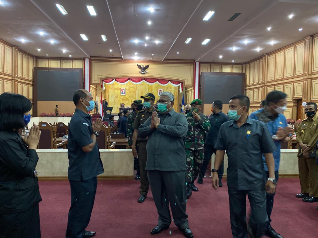 Sah, Provinsi Sultra Berikan Hibah Tanah dan Bangunan kepada Bawaslu Sultra