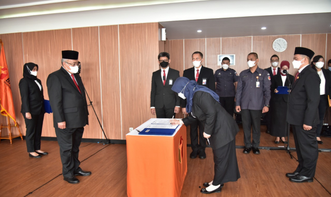 Sekjen Bawaslu Lantik 39 Pejabat Administrator dan Pejabat Pengawas Daerah