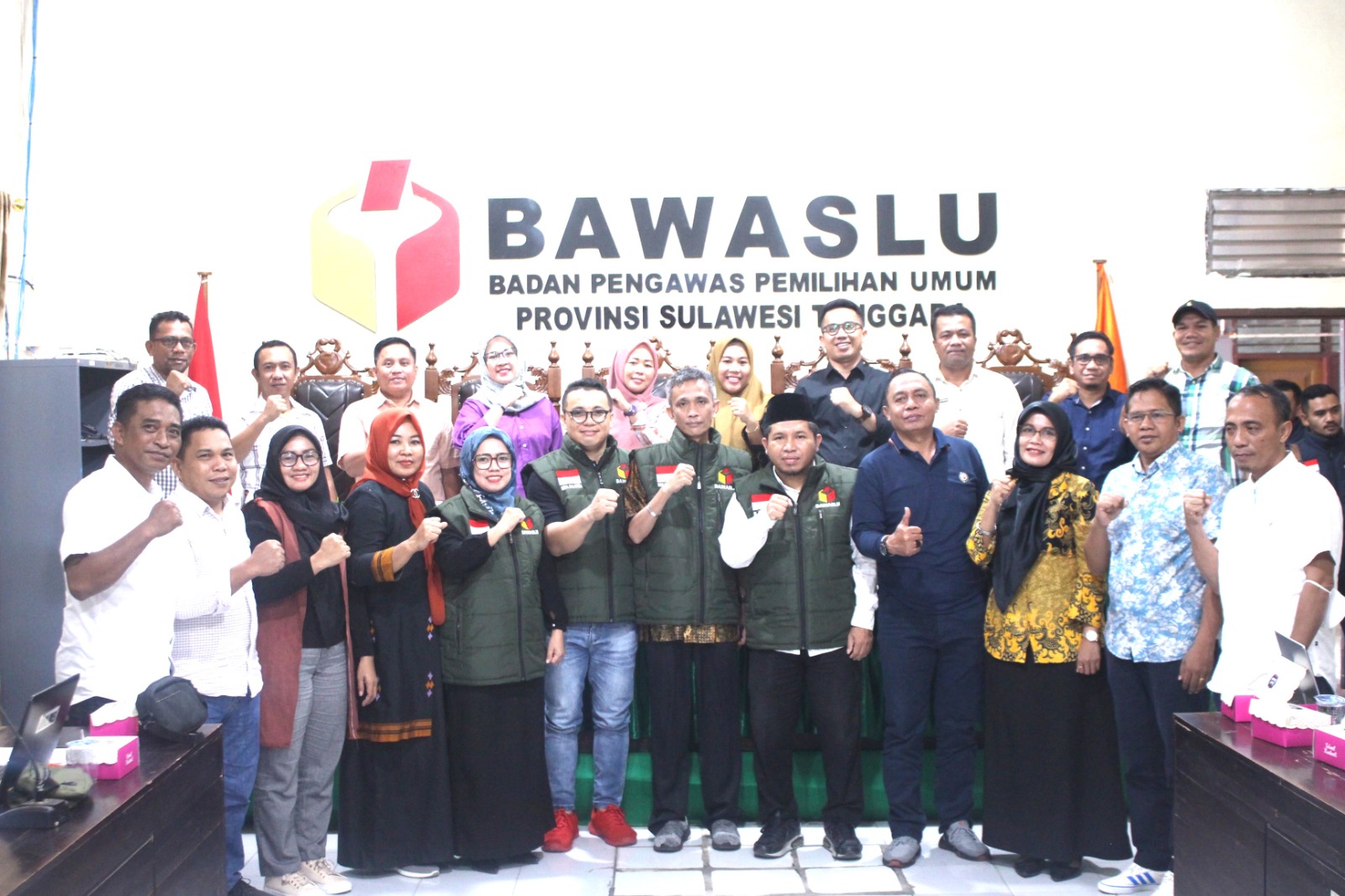 Divisi Pencegahan, Parmas dan Humas Bawaslu Sultra Gelar Kegiatan Rapat Konsolidasi dan singkronisasi Data DPSHP Bawaslu Kabupaten Kota