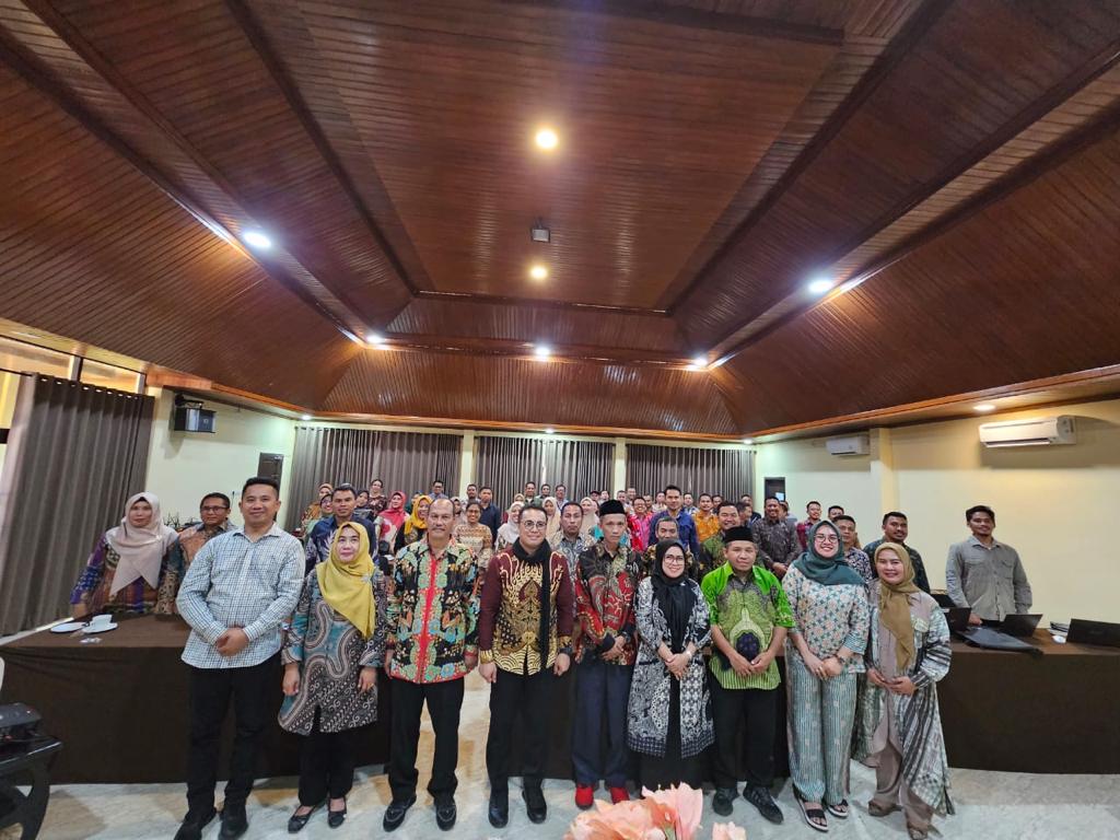 Iwan Rompo : Berharap Bawaslu Kabupaten/Kota Harus Mampu Dalam Pengoperasian Aplikasi SAKTI dan SEHATI Dalam Pengelolaan Keuangan