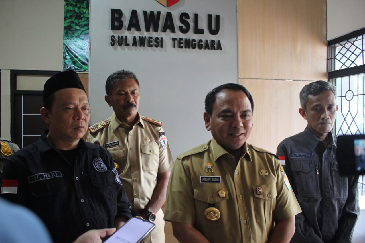 KUNJUNGAN KERJA Pj. GUBERNUR SULTRA PASTIKAN KESIAPAN PEMILU TAHUN 2024