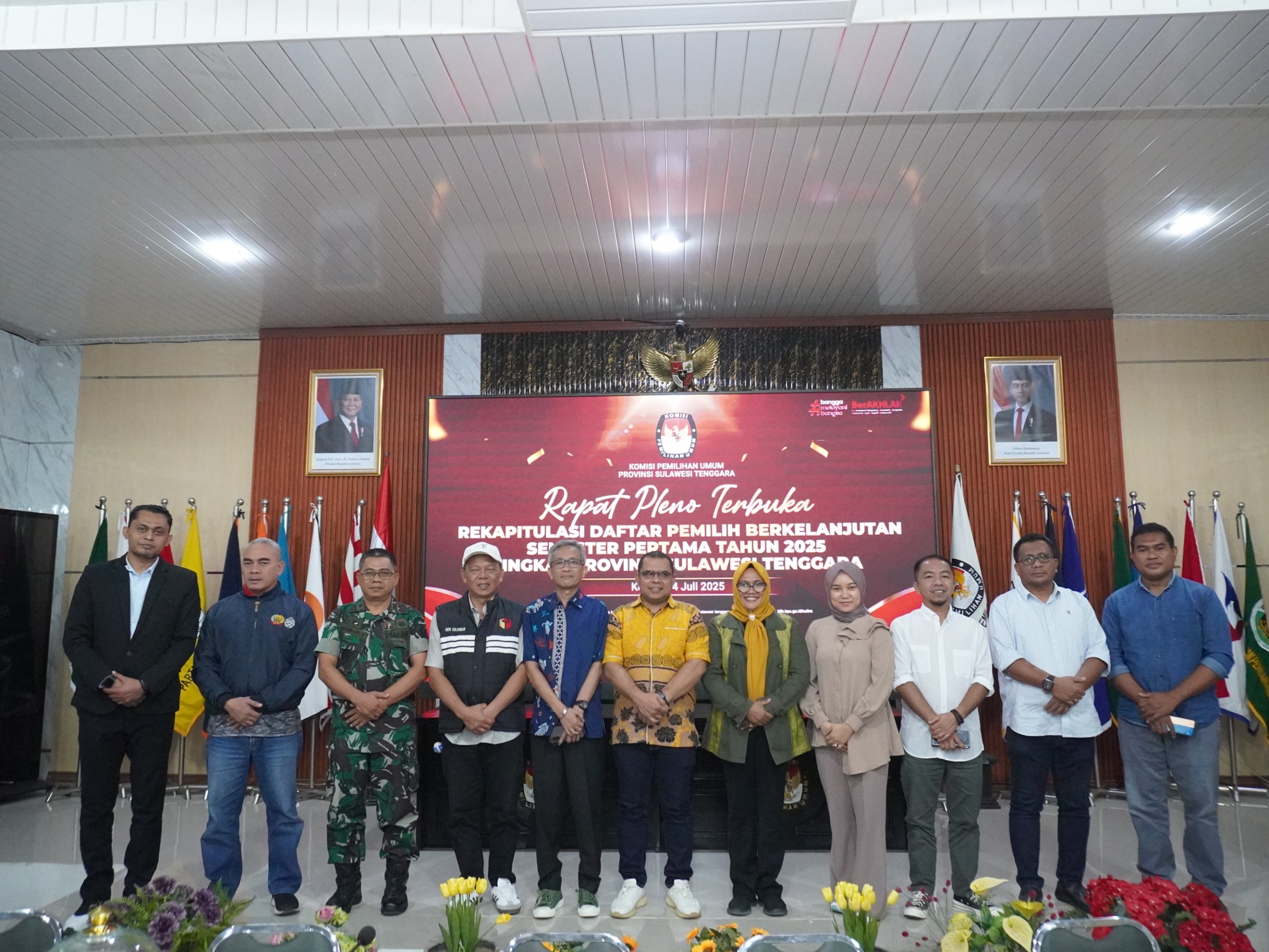 Bawaslu Sultra Hadiri Rapat Pleno Terbuka Rekapitulasi Daftar Pemilih Berkelanjutan Semester Pertama Tahun 2025 Tingkat Provinsi Sulawesi Tenggara