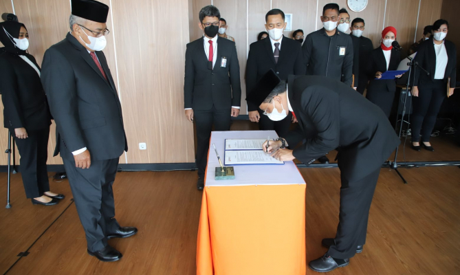 Lantik 69 Pejabat Administrator, Gunawan Harap Semua Siap Kawal Tahapan Pemilu