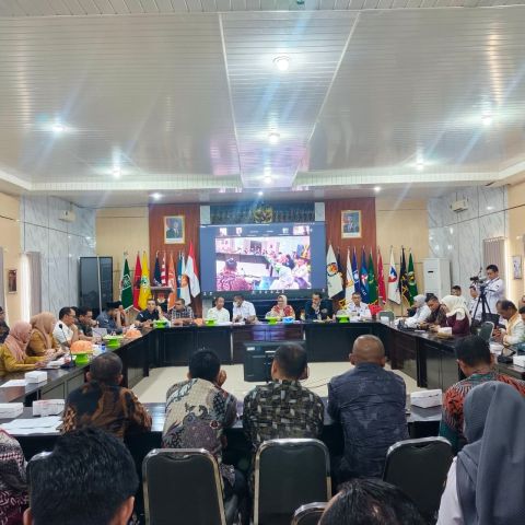 Suasana Rapat Pleno Terbuka Rekapitulasi Pemutakhiran Daftar Pemilih Berkelanjutan Semeste I Tahun 2026  