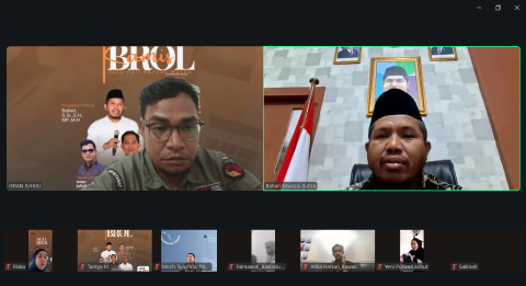 Bahari, S.Si.,M.P.,M.H (Anggota Bawaslu Provinsi Sultra) Saat Memberikan Arahan dan Sambutan Pada Kegiatan Ngobrol Kamis Melalui Zoom Meeting/Daring