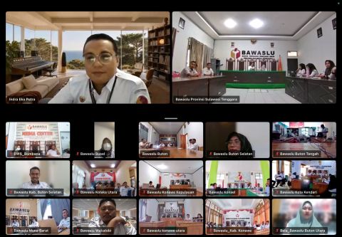 Acara Pembukaan Kegiatan Rapat Fasilitasi Pembinaan Dan Penguatan Kelembagaan Bawaslu Kabupaten/Kota Melalui Zoom Meeting