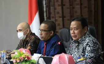 Beri Kuliah Umum di Universitas Haluoleo, Abhan: Proses Demokrasi adalah Pilihan untuk Mewujudkan Keadilan