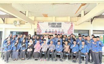 Bawaslu Sultra Peringati Hari Pahlawan €œPahlawanku Teladanku, Terus Bergerak, Melanjutkan Perjuangan€