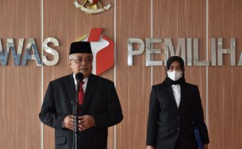 Lantik 28 Pejabat Fungsional, Sekjen Harap Birokrasi Bawaslu Semakin Energik