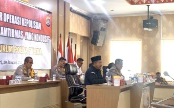 HADIRI  RAPAT PIMPINAN BAWASLU PROVINSI SULAWESI TENGGARA PAPARKAN POTENSI KERAWANAN PEMILU TAHUN 2024