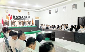 Penguatan Dukungan Administrasi dan Manajerial, Bawaslu Sultra Gelar Rapat Bulanan Bersama Pimpinan dan Jajaran Sekretariat