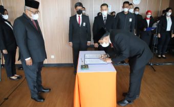 Lantik 69 Pejabat Administrator, Gunawan Harap Semua Siap Kawal Tahapan Pemilu