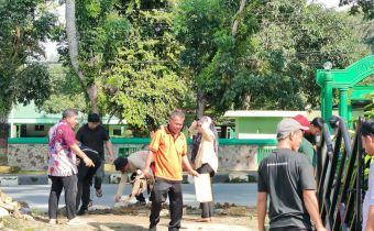 Bersama Pimpinan Bawaslu Provinsi Sulawesi Tenggara dan Seluruh Jajaran Bawaslu Provinsi Sulawesi Tenggara Lakukan Kegiatan Penanaman Nilai-Nilai Integritas Bagi Pegawai