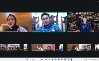 H. Heri Iskandar, SM (Anggota Bawaslu Provinsi Sulawesi Tenggara) Saat Menjadi Pemantik Pada Kegiatan Ngobrol Kamis 