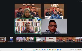 Indra Eka Putra, S.H., M.H.,CPL (Anggota Bawaslu Provinsi Sulawesi Tenggara) pada saat jadi Pemantik di kegiatan Ngobrol Kamis 