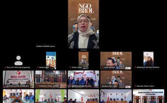 Darma, S.Si., S.H.,M.H (Anggota Bawaslu Provinsi Sulawesi Tenggara) Saat Memberikan Arahan dan Sambutannya Di Kegiatan Ngobrol Kamis Melalui Zoom Meeting/Daring 