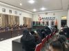Darma, SP., S.H., M.H (Anggota Bawaslu Provinsi Sulawesi Tenggara) Saat Memberikan Arahan dan Sambutan Kepada Peserta Kegiatan Kompetensi jajaran Sekretariat Bawaslu Provinsi Sulawesi Tenggara